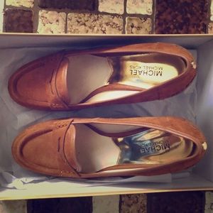 Tan/Walnut colored wedged MIchael Kors shoes